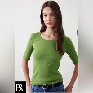 Banana Republic Green Ribbed Elbow Sleeve Tshirt